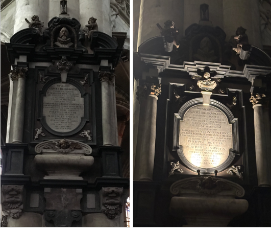 Mise en lumière du monument funéraire de Flaminio Garnier qui représente des sculptures en pierre.